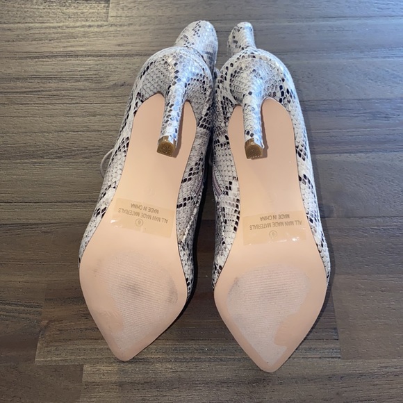 Boots - Picture 5 of 7